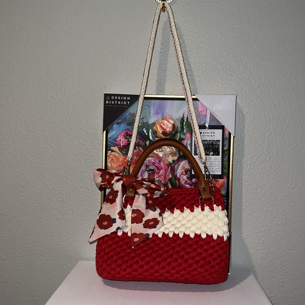 Hand Crafted Top Handle Shoulder Bag - Picture 15 of 17